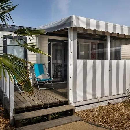 Zecamping 4 Etoiles Anime Piscine Couverte 1km Fitness Mobil-home Tv אתר קמפינג סן ז'אן דה מון