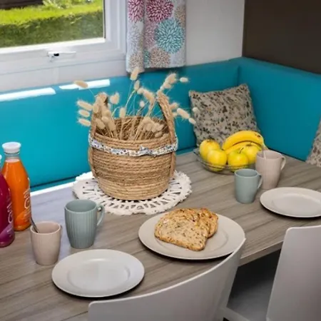 Zecamping 4 Etoiles Anime Piscine Couverte 1km Fitness Mobil-home Tv אתר קמפינג