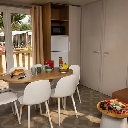 Zecamping 4 Etoiles Anime Piscine Couverte 1km Fitness Mobil-home Tv 4* סן ז'אן דה מון