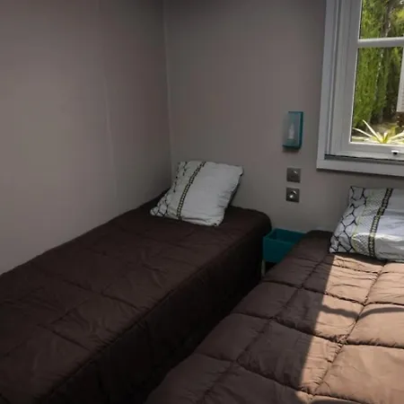 Zecamping 4 Etoiles Anime Piscine Couverte 1km Fitness Mobil-home Tv 4*