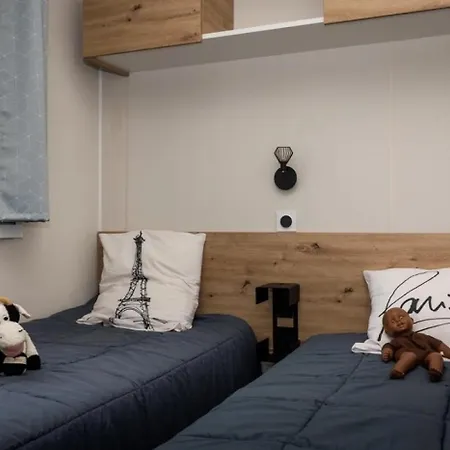 אתר קמפינג Zecamping 4 Etoiles Anime Piscine Couverte 1km Fitness Mobil-home Tv
