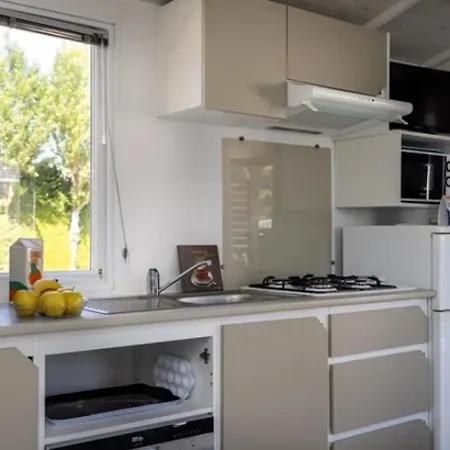 Zecamping 4 étoiles Animé Piscine Couverte 1km Fitness Mobil-home Tv Camping 4*